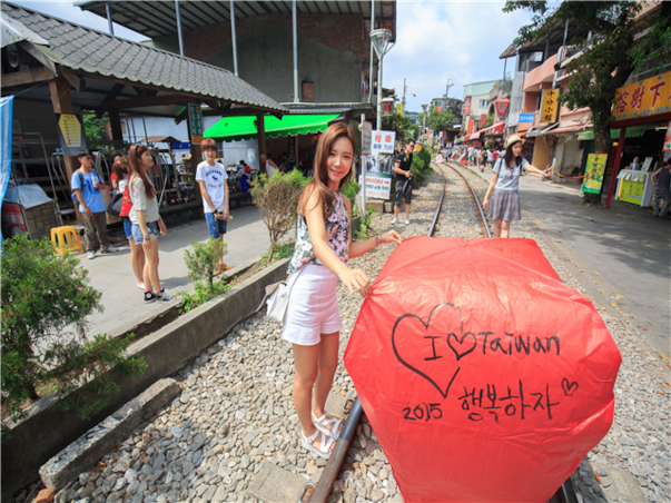 [노쇼핑/노옵션/노팁/5성호텔]＜양명산 티엔라이 온천＞대만/베이터우/예류/스펀/지우펀 4일 (101전망대+발마사지+천등체험/5대특식+펑리수)